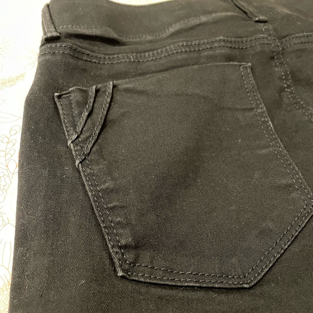 Jeans Bundle, 4 Pairs - Picture 5 of 16